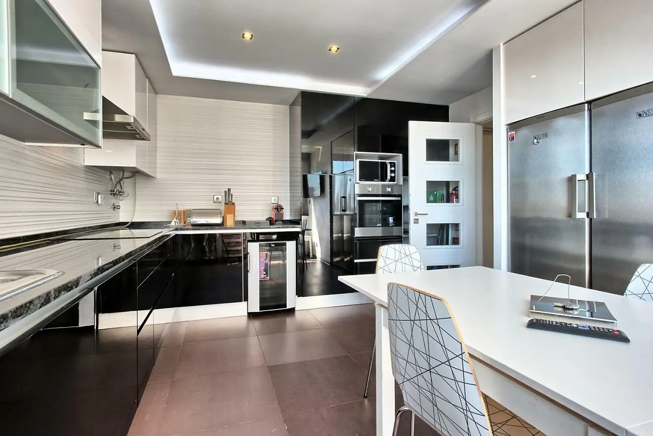 Myplace Lisbon - Areeiro 0*,
